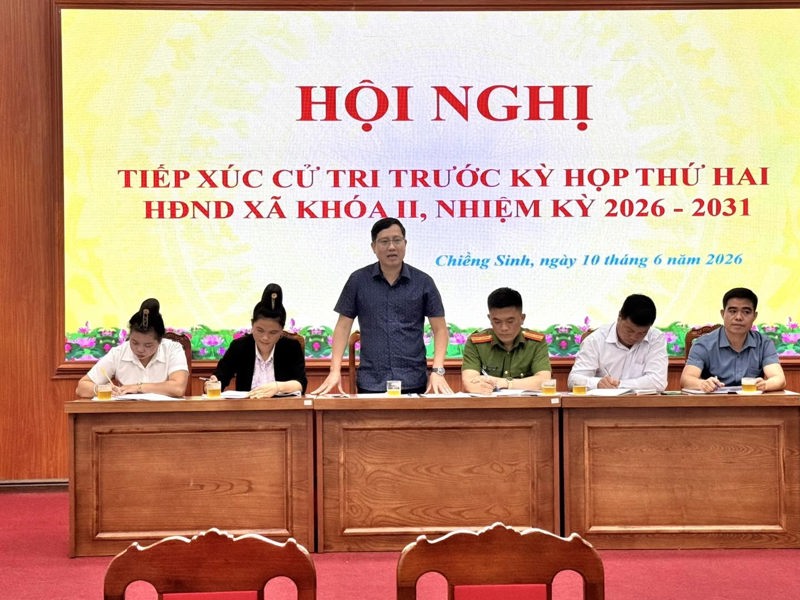 TỔ ĐẠI BIỂU HĐND XÃ CHIỀNG SINH SỐ 2 TIẾP XÚC CỬ TRI TRƯỚC KỲ HỌP THỨ HAI HĐND XÃ KHÓA II